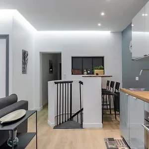 hsh-magnifique-appartement-2br-6p-batignolle.fr-paris.fr/