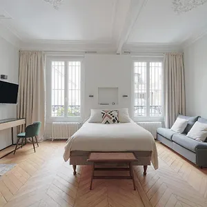 studio-quartier-champs-elyses-2-apartment.fr-paris.fr/